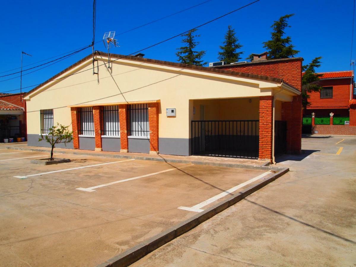 Apartamento Rural "Las Escuelas" Сан-Бартоломе-де-лас-Абьертас Экстерьер фото