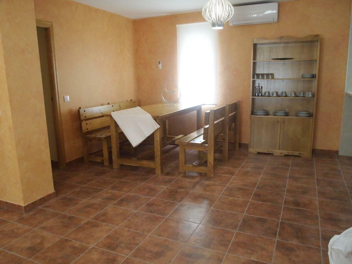 Apartamento Rural "Las Escuelas" Сан-Бартоломе-де-лас-Абьертас Экстерьер фото